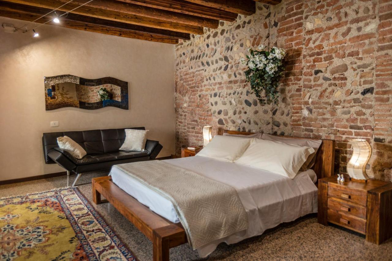 La Bella Verona Wine Suite